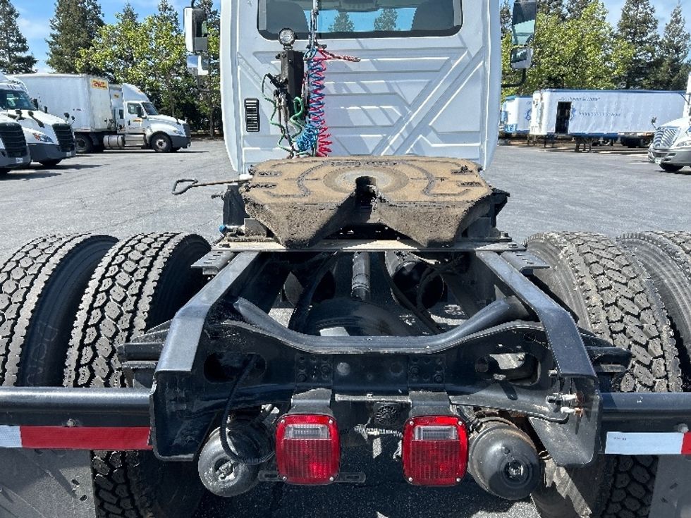 Day Cab Tractor-Heavy Duty Tractors-International-2019-4300-Gilroy-CA-51,811\n\t\tmiles-$ 41,500 - Image 6