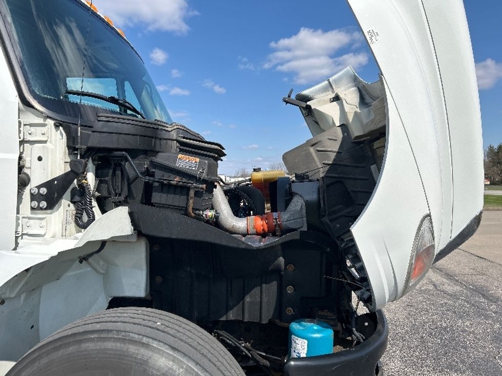 Day Cab Tractor-Heavy Duty Tractors-International-2019-4400-Elkhart-IN-131,461\n\t\tmiles-$ 46,000 - Image 15