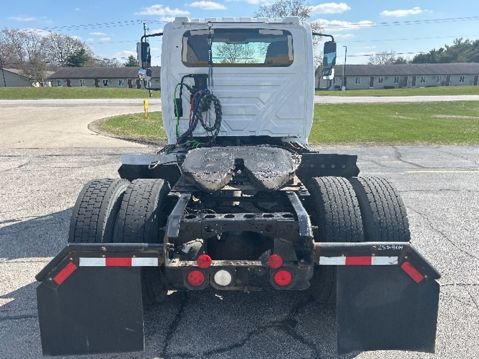 Day Cab Tractor-Heavy Duty Tractors-International-2019-4400-Elkhart-IN-131,461\n\t\tmiles-$ 46,000 - Image 6