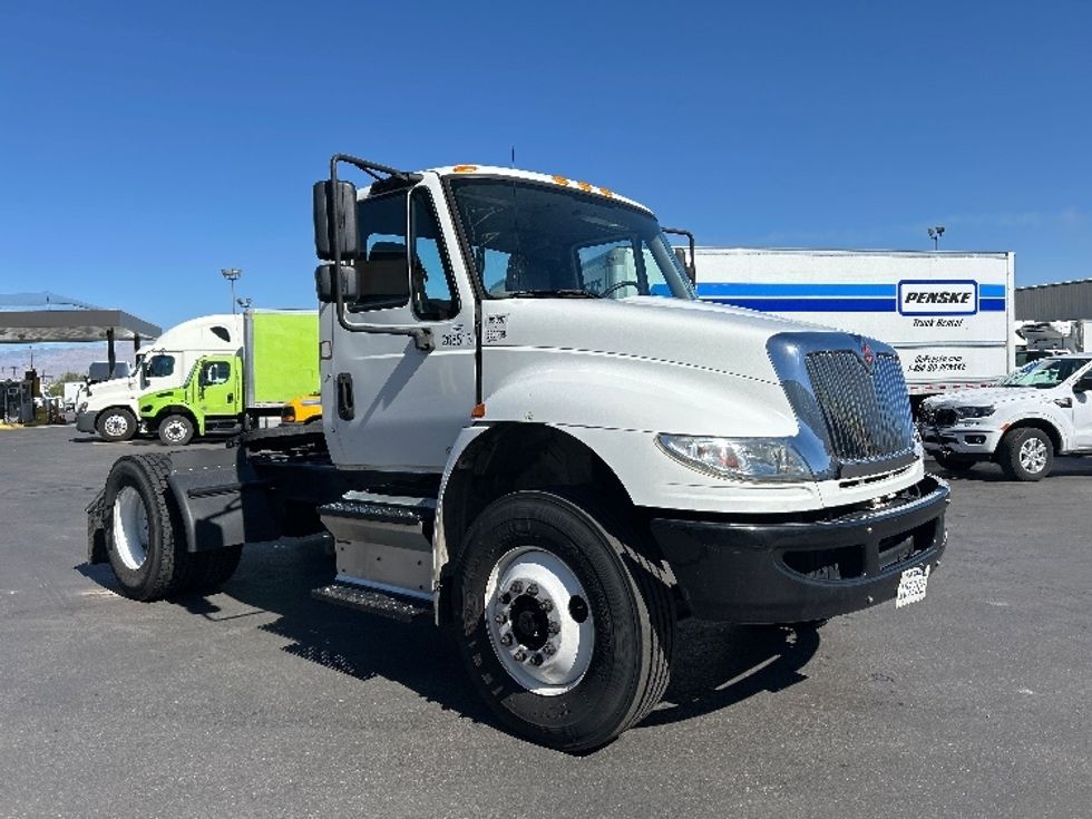 Day Cab Tractor-Heavy Duty Tractors-International-2019-4400-Las Vegas-NV-85,193\n\t\tmiles-$ 60,500 - Image 1