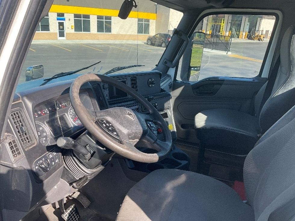 Day Cab Tractor-Heavy Duty Tractors-International-2019-LT625-Akron-OH-292,187\n\t\tmiles-$ 29,250 - Image 10