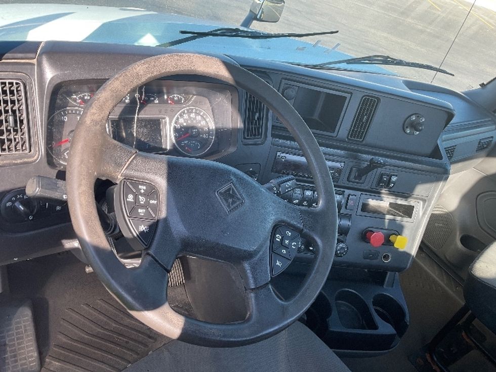 Day Cab Tractor-Heavy Duty Tractors-International-2019-LT625-Akron-OH-292,187\n\t\tmiles-$ 29,250 - Image 11