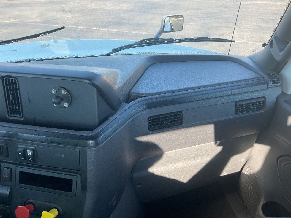 Day Cab Tractor-Heavy Duty Tractors-International-2019-LT625-Akron-OH-292,187\n\t\tmiles-$ 29,250 - Image 13