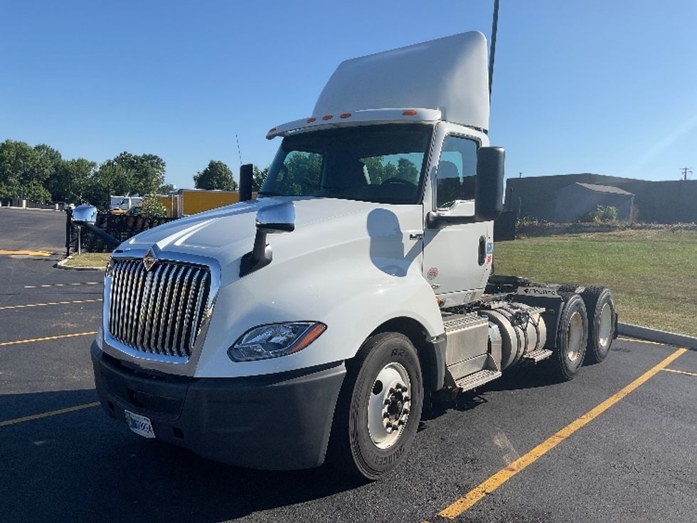 Day Cab Tractor-Heavy Duty Tractors-International-2019-LT625-Akron-OH-292,187\n\t\tmiles-$ 29,250 - Image 3