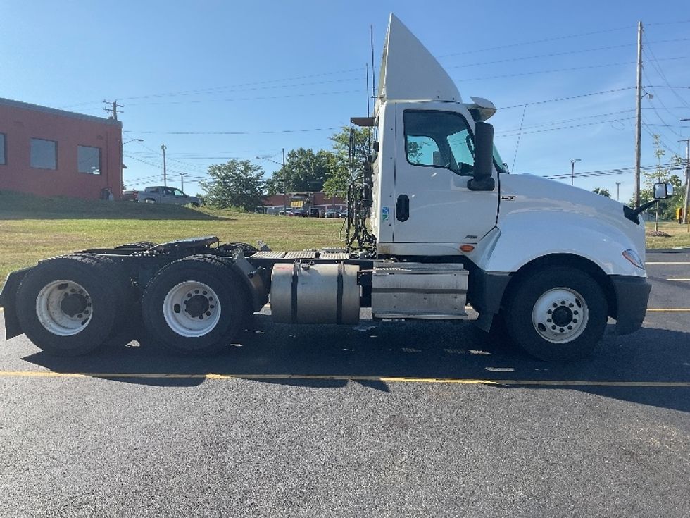 Day Cab Tractor-Heavy Duty Tractors-International-2019-LT625-Akron-OH-292,187\n\t\tmiles-$ 29,250 - Image 8