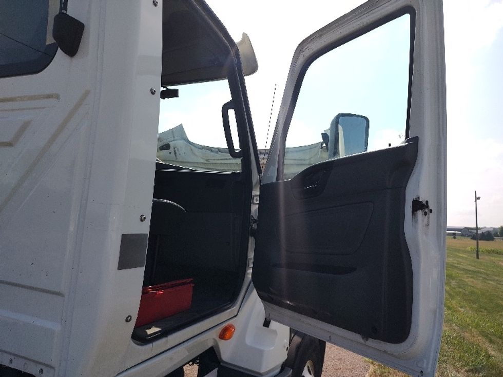 Day Cab Tractor-Heavy Duty Tractors-International-2019-LT625-Akron-OH-315,223\n\t\tmiles-$ 29,500 - Image 12