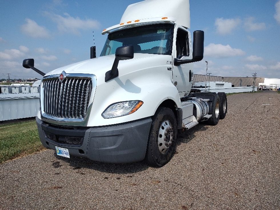 Day Cab Tractor-Heavy Duty Tractors-International-2019-LT625-Akron-OH-315,223\n\t\tmiles-$ 29,500 - Image 3