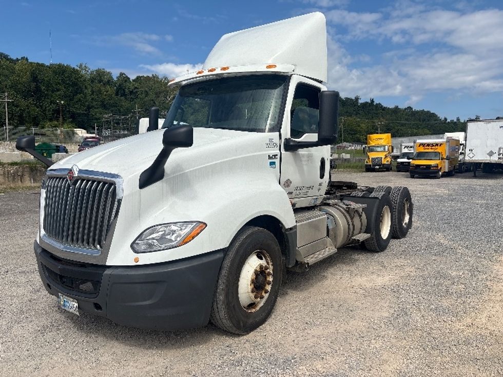 Day Cab Tractor-Heavy Duty Tractors-International-2019-LT625-Akron-OH-351,125\n\t\tmiles-$ 28,750 - Image 3