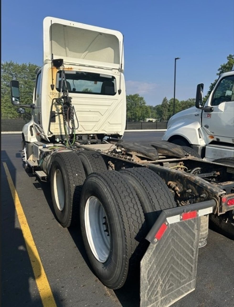 Day Cab Tractor-Heavy Duty Tractors-International-2019-LT625-Akron-OH-381,274\n\t\tmiles-$ 27,250 - Image 4