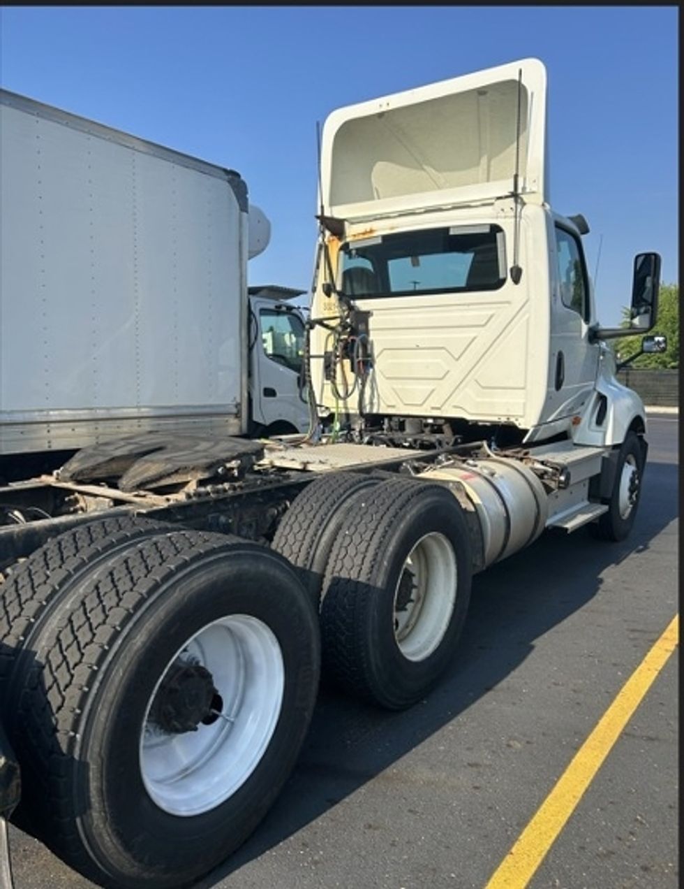 Day Cab Tractor-Heavy Duty Tractors-International-2019-LT625-Akron-OH-381,274\n\t\tmiles-$ 27,250 - Image 6
