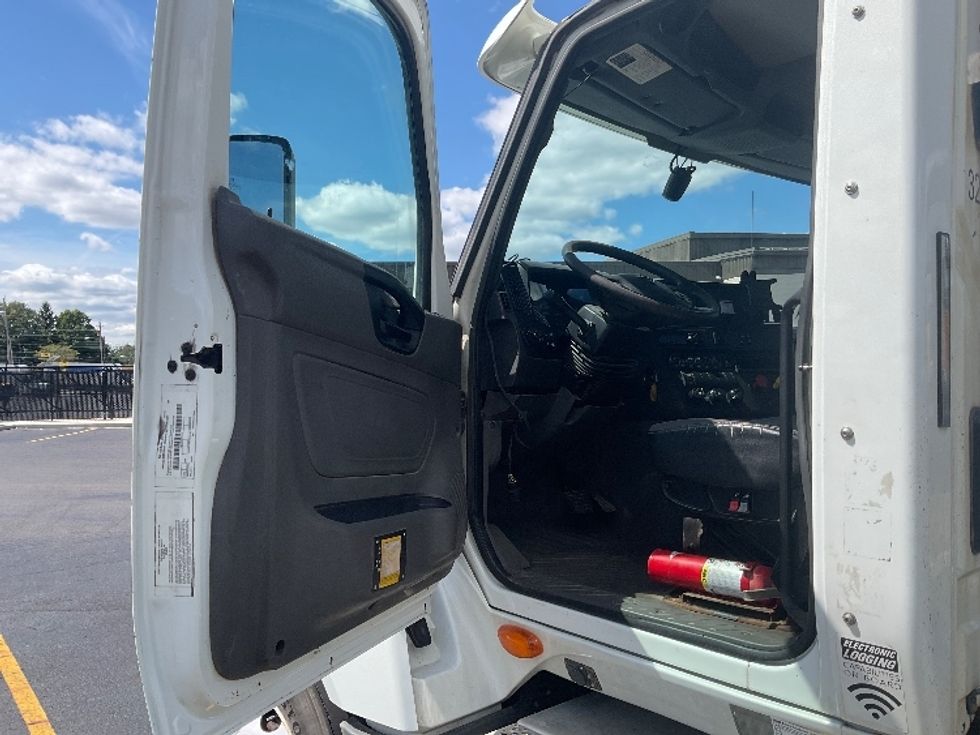 Day Cab Tractor-Heavy Duty Tractors-International-2019-LT625-Akron-OH-403,171\n\t\tmiles-$ 26,000 - Image 9