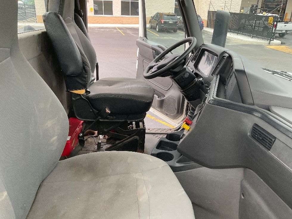Day Cab Tractor-Heavy Duty Tractors-International-2019-LT625-Akron-OH-425,815\n\t\tmiles-$ 23,500 - Image 14