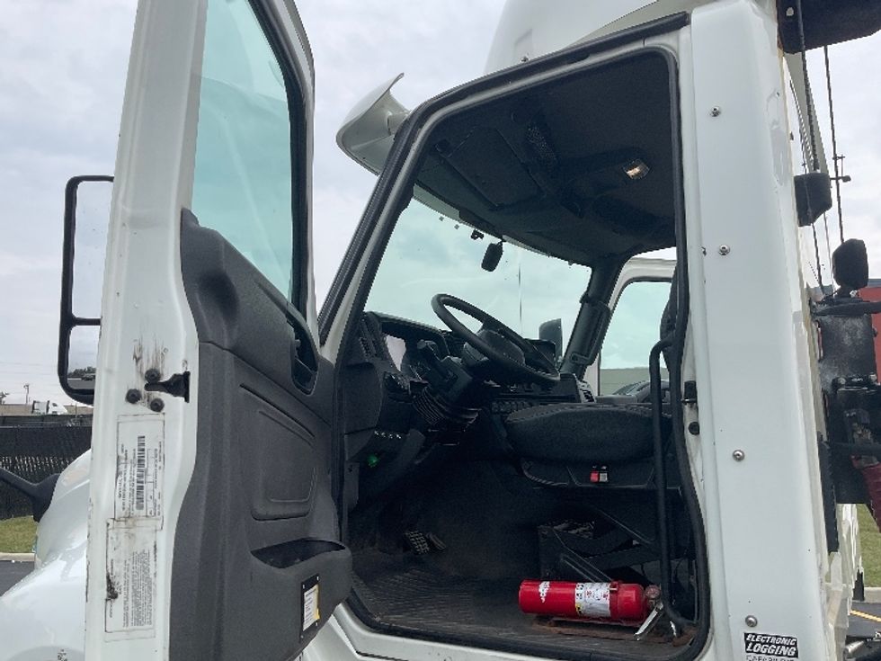 Day Cab Tractor-Heavy Duty Tractors-International-2019-LT625-Akron-OH-425,815\n\t\tmiles-$ 23,500 - Image 9