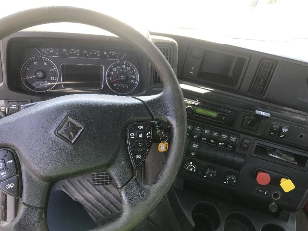 Day Cab Tractor-Heavy Duty Tractors-International-2019-LT625-Akron-OH-450,899\n\t\tmiles-$ 21,750 - Image 10