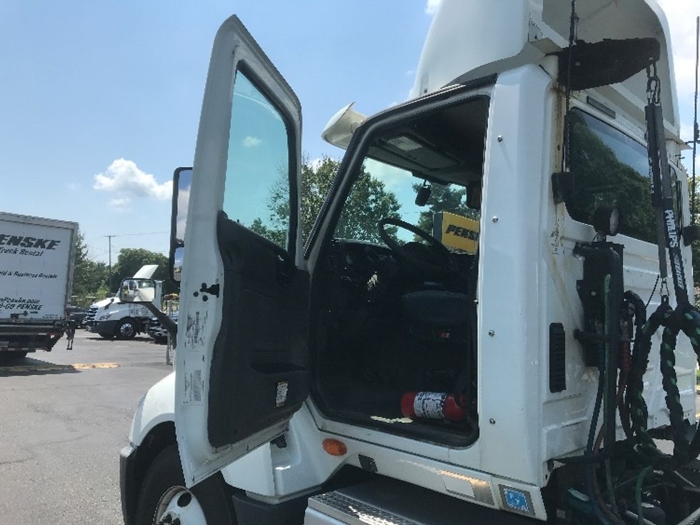 Day Cab Tractor-Heavy Duty Tractors-International-2019-LT625-Akron-OH-450,899\n\t\tmiles-$ 21,750 - Image 9