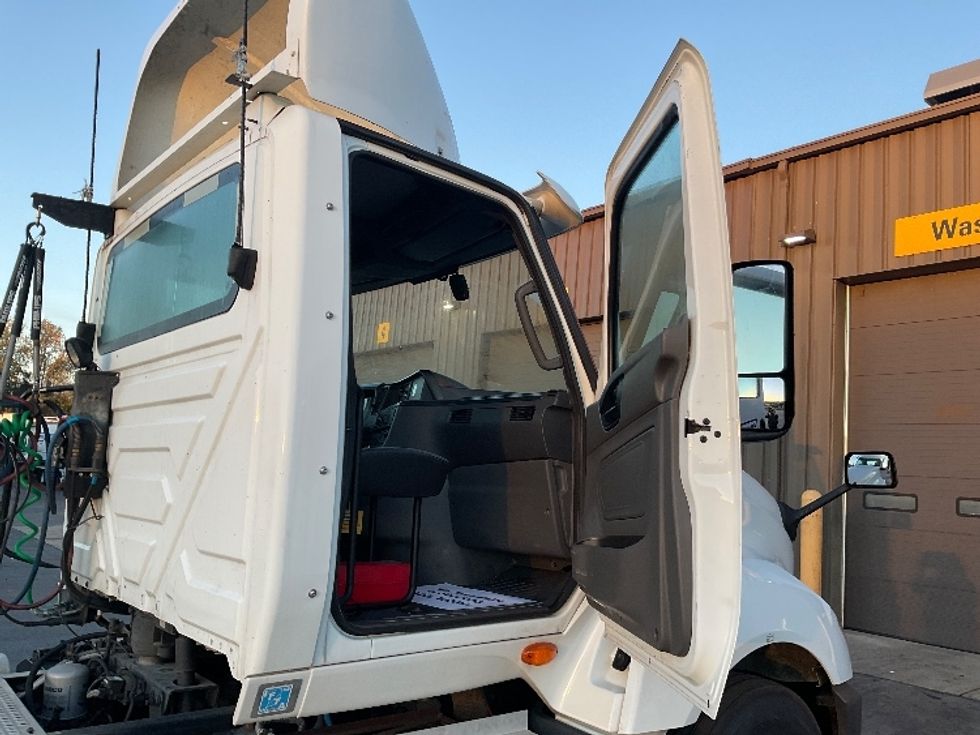 Day Cab Tractor-Heavy Duty Tractors-International-2019-LT625-Akron-OH-548,989\n\t\tmiles-$ 22,250 - Image 12