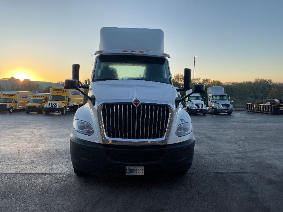 Day Cab Tractor-Heavy Duty Tractors-International-2019-LT625-Akron-OH-548,989\n\t\tmiles-$ 22,250 - Image 2