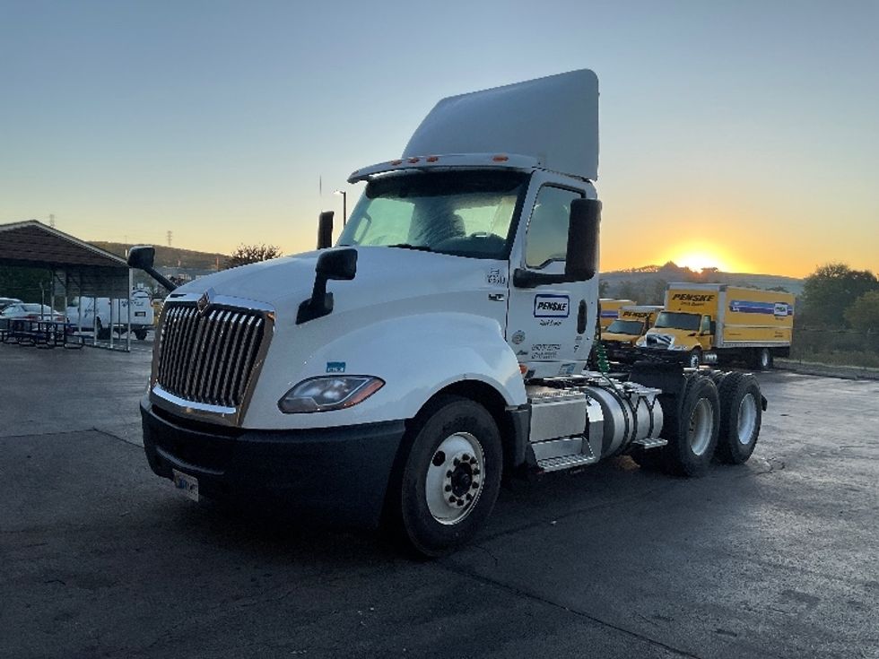 Day Cab Tractor-Heavy Duty Tractors-International-2019-LT625-Akron-OH-548,989\n\t\tmiles-$ 22,250 - Image 3