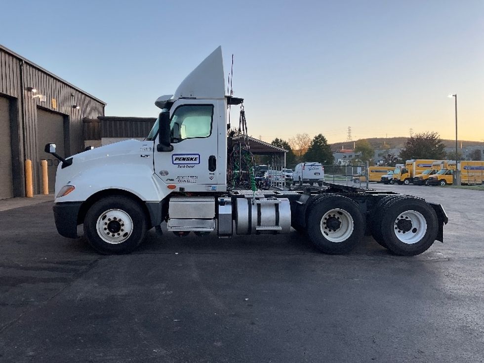 Day Cab Tractor-Heavy Duty Tractors-International-2019-LT625-Akron-OH-548,989\n\t\tmiles-$ 22,250 - Image 4
