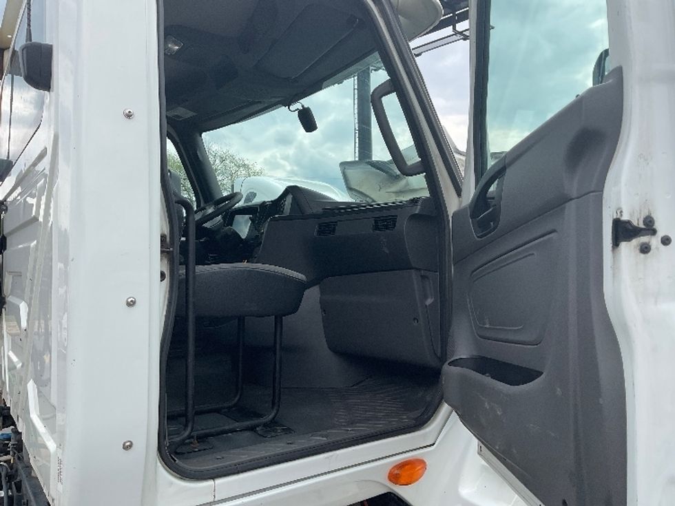 Day Cab Tractor-Heavy Duty Tractors-International-2019-LT625-Akron-OH-567,173\n\t\tmiles-$ 22,750 - Image 12
