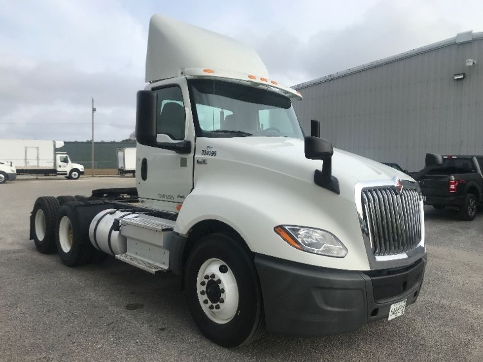 Day Cab Tractor-Heavy Duty Tractors-International-2019-LT625-Albany-GA-301,898\n\t\tmiles-$ 26,500 - Image 1