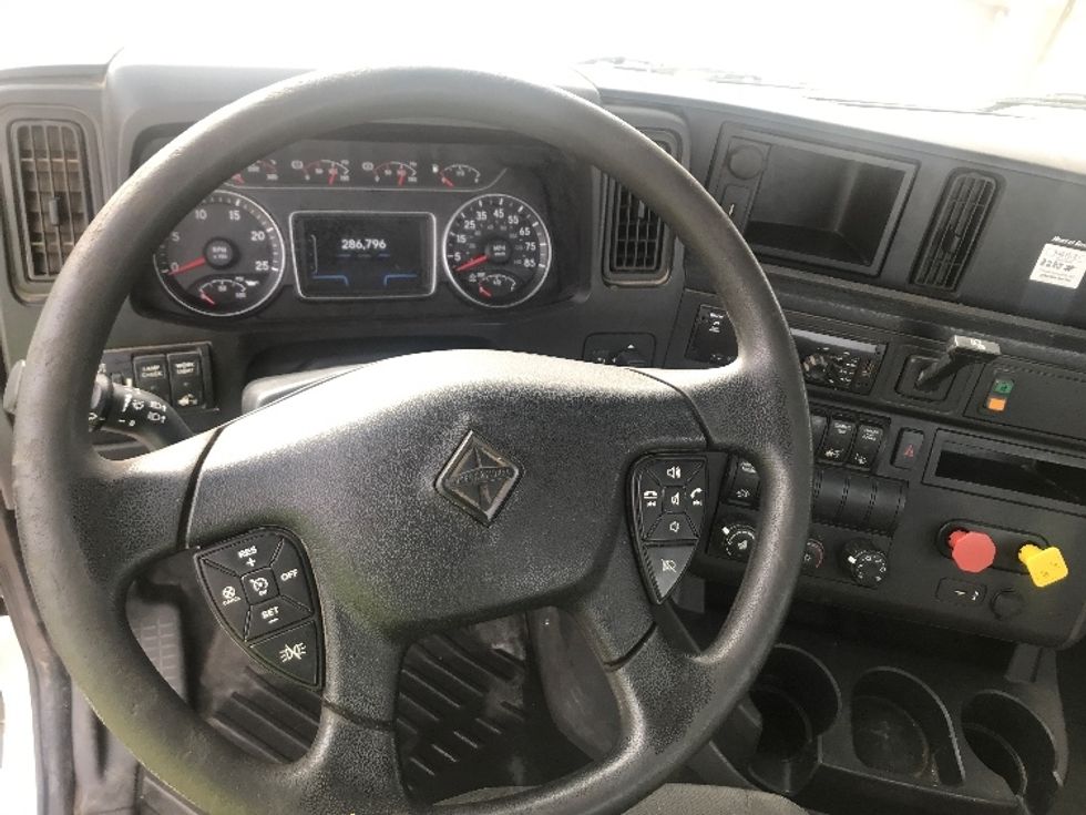 Day Cab Tractor-Heavy Duty Tractors-International-2019-LT625-Albany-GA-301,898\n\t\tmiles-$ 26,500 - Image 11