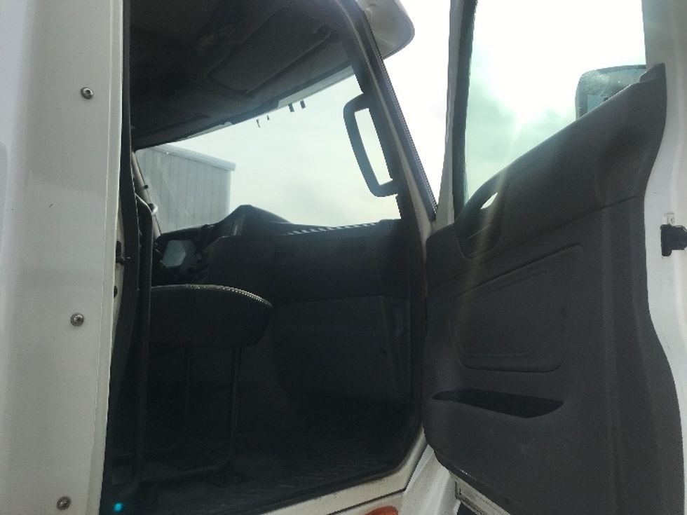 Day Cab Tractor-Heavy Duty Tractors-International-2019-LT625-Albany-GA-301,898\n\t\tmiles-$ 26,500 - Image 12