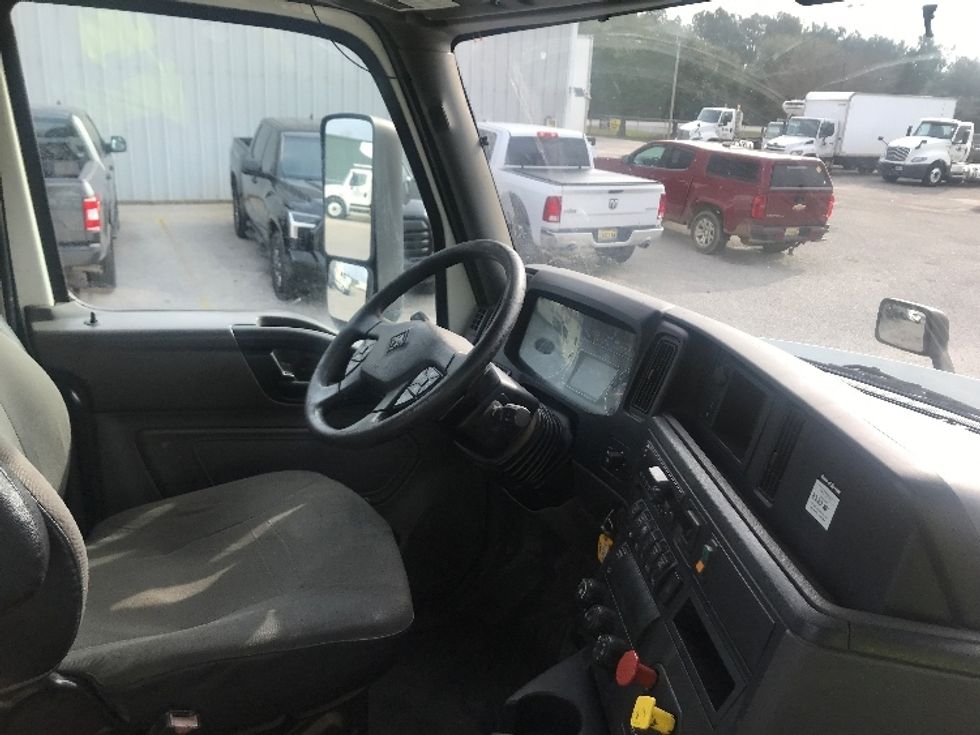 Day Cab Tractor-Heavy Duty Tractors-International-2019-LT625-Albany-GA-301,898\n\t\tmiles-$ 26,500 - Image 14