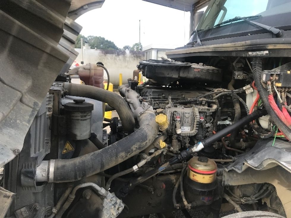 Day Cab Tractor-Heavy Duty Tractors-International-2019-LT625-Albany-GA-301,898\n\t\tmiles-$ 26,500 - Image 16