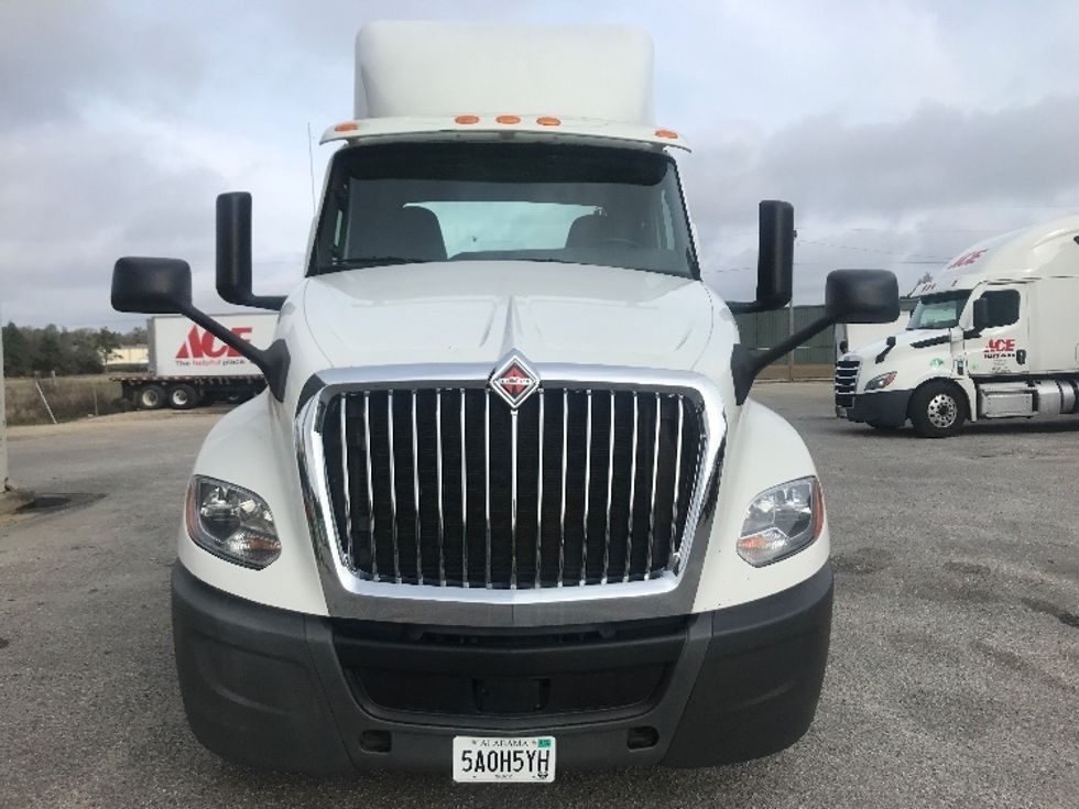 Day Cab Tractor-Heavy Duty Tractors-International-2019-LT625-Albany-GA-301,898\n\t\tmiles-$ 26,500 - Image 2