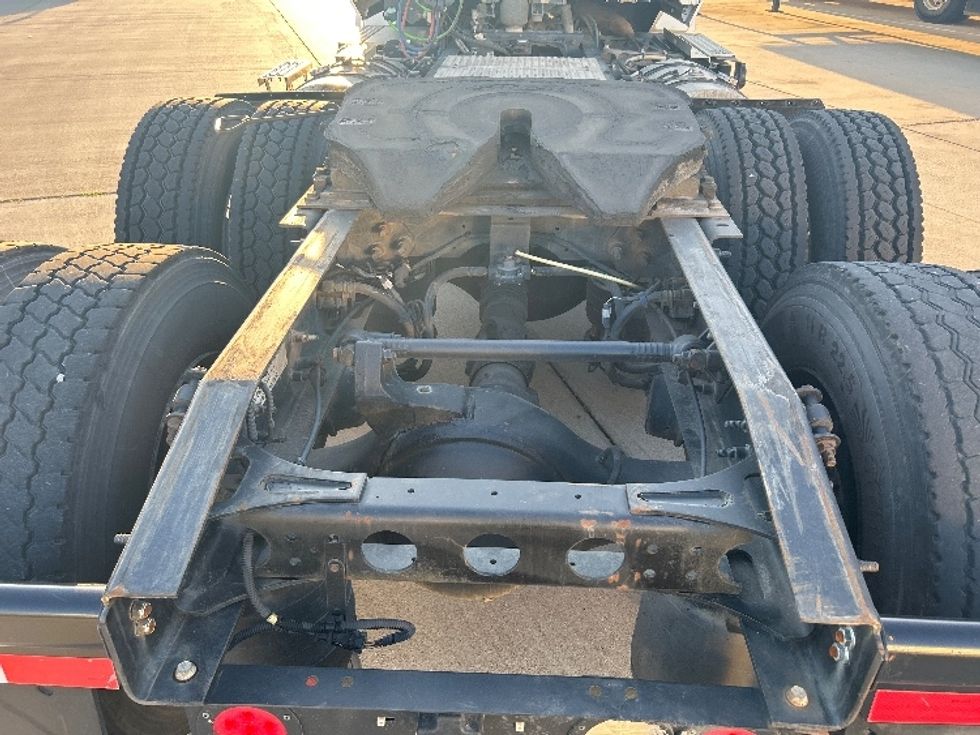 Day Cab Tractor-Heavy Duty Tractors-International-2019-LT625-Arlington-TX-258,966\n\t\tmiles-$ 29,750 - Image 6
