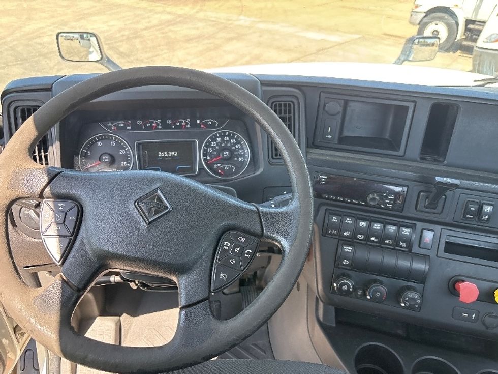 Day Cab Tractor-Heavy Duty Tractors-International-2019-LT625-Arlington-TX-266,189\n\t\tmiles-$ 28,000 - Image 11
