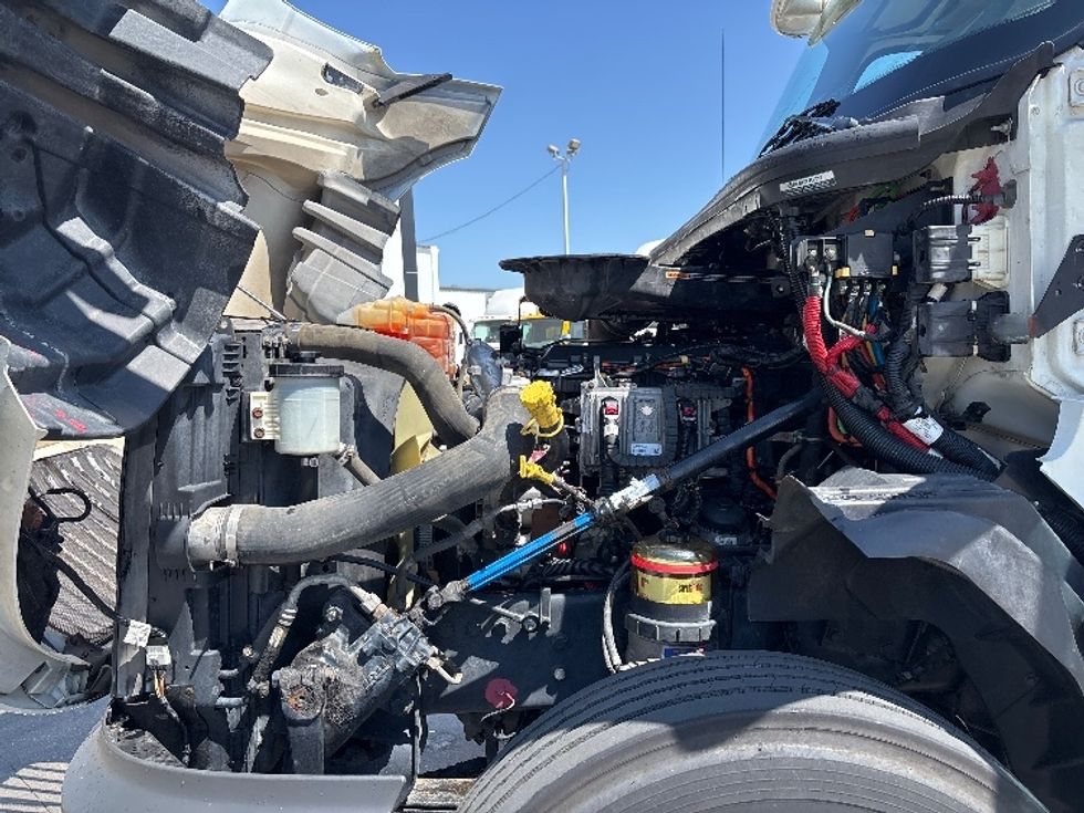 Day Cab Tractor-Heavy Duty Tractors-International-2019-LT625-Arlington-TX-266,189\n\t\tmiles-$ 28,000 - Image 16