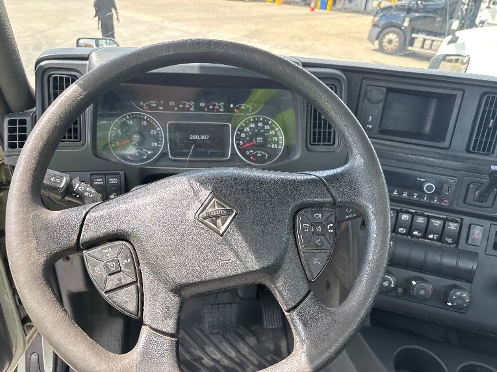 Day Cab Tractor-Heavy Duty Tractors-International-2019-LT625-Arlington-TX-281,904\n\t\tmiles-$ 26,750 - Image 11