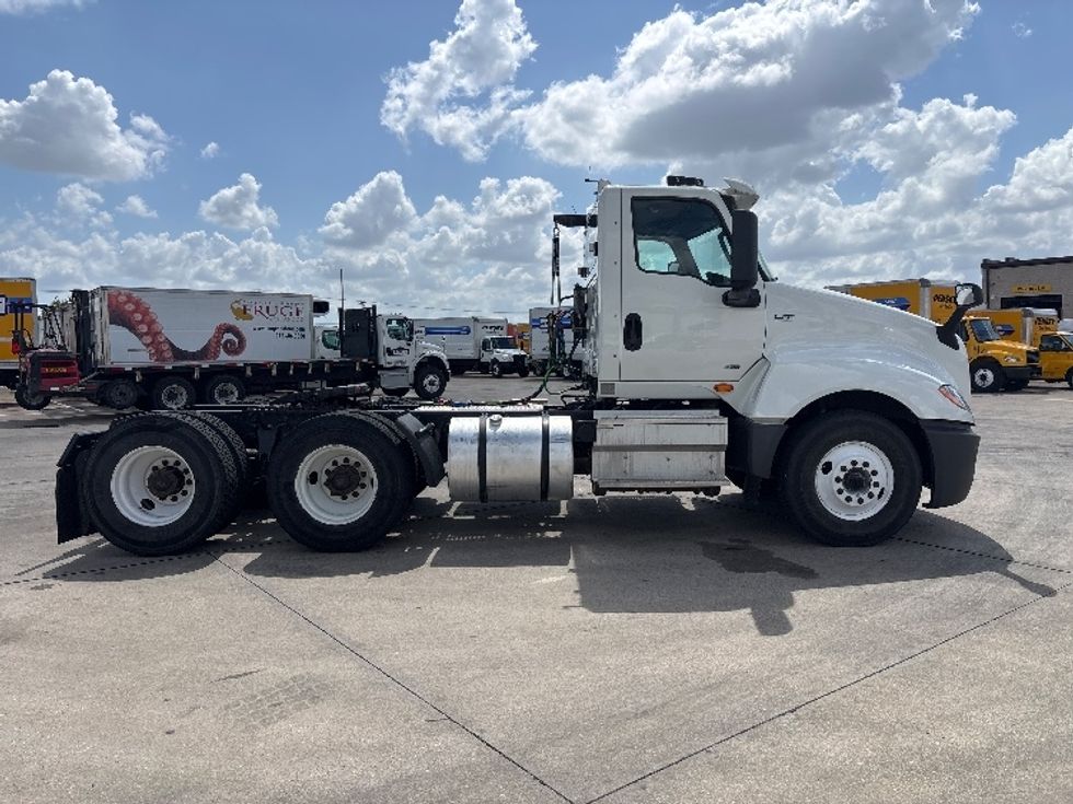 Day Cab Tractor-Heavy Duty Tractors-International-2019-LT625-Arlington-TX-281,904\n\t\tmiles-$ 26,750 - Image 8