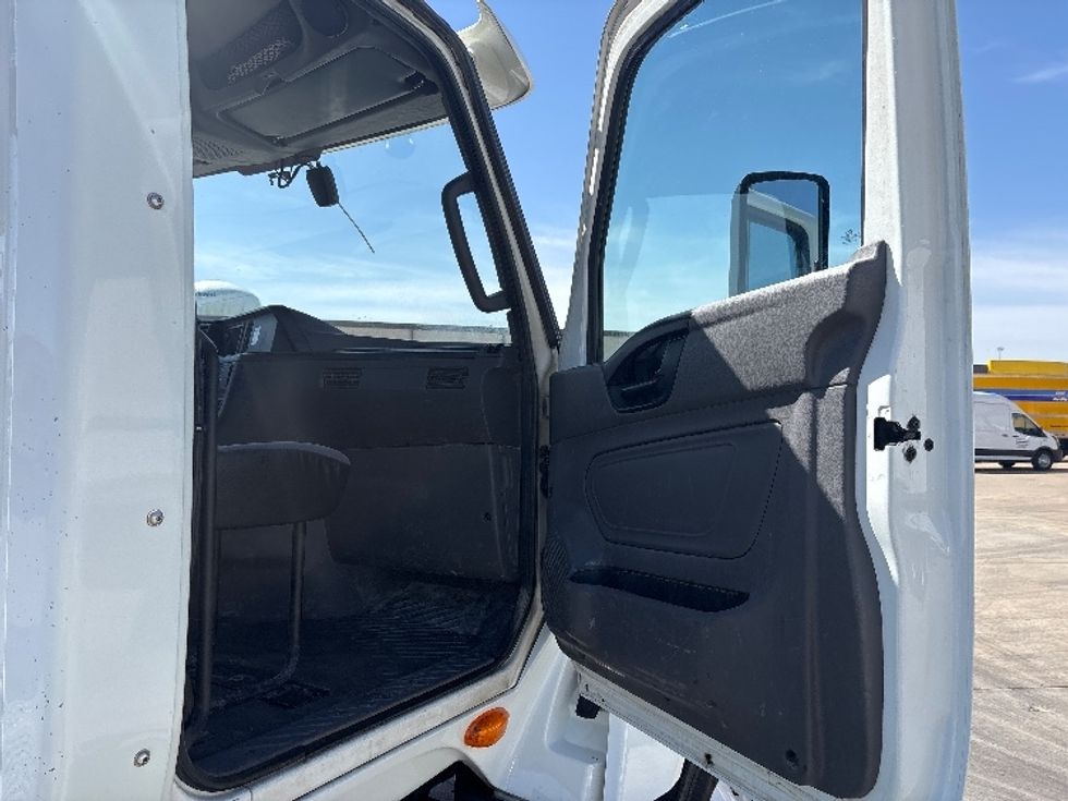 Day Cab Tractor-Heavy Duty Tractors-International-2019-LT625-Arlington-TX-293,639\n\t\tmiles-$ 26,750 - Image 11