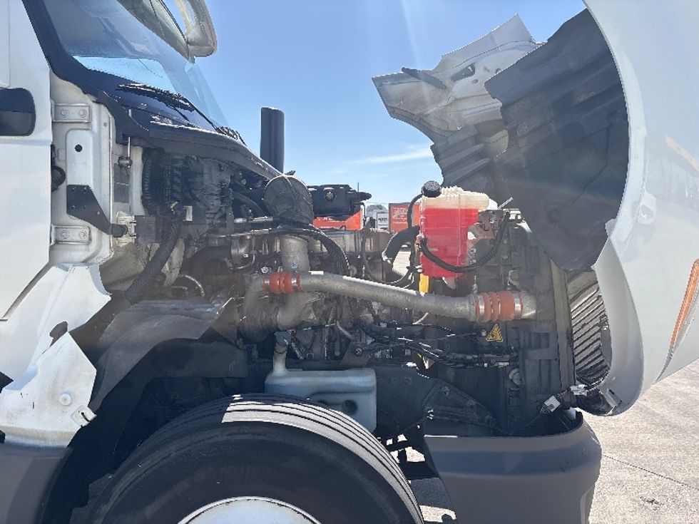 Day Cab Tractor-Heavy Duty Tractors-International-2019-LT625-Arlington-TX-293,639\n\t\tmiles-$ 26,750 - Image 14