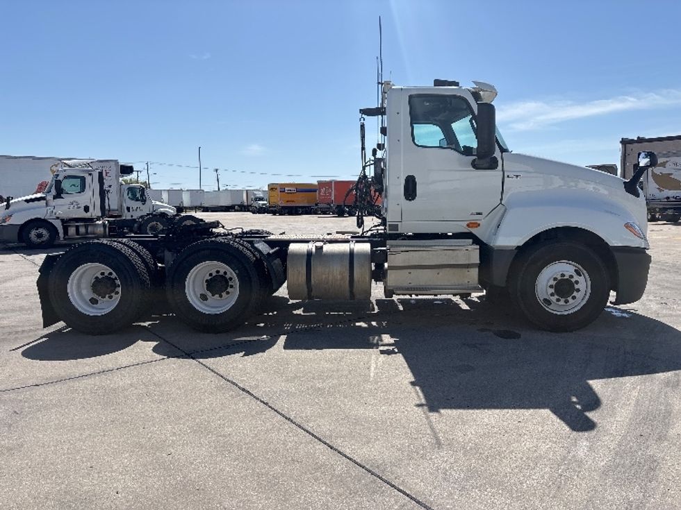 Day Cab Tractor-Heavy Duty Tractors-International-2019-LT625-Arlington-TX-293,639\n\t\tmiles-$ 26,750 - Image 8