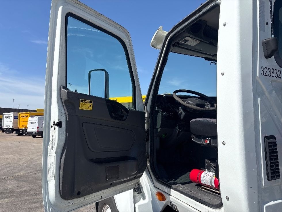 Day Cab Tractor-Heavy Duty Tractors-International-2019-LT625-Arlington-TX-293,639\n\t\tmiles-$ 26,750 - Image 9
