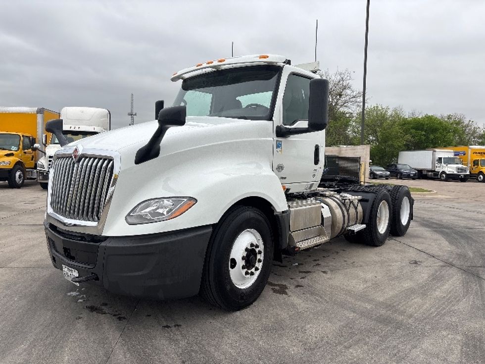 Day Cab Tractor-Heavy Duty Tractors-International-2019-LT625-Arlington-TX-460,911\n\t\tmiles-$ 22,250 - Image 3
