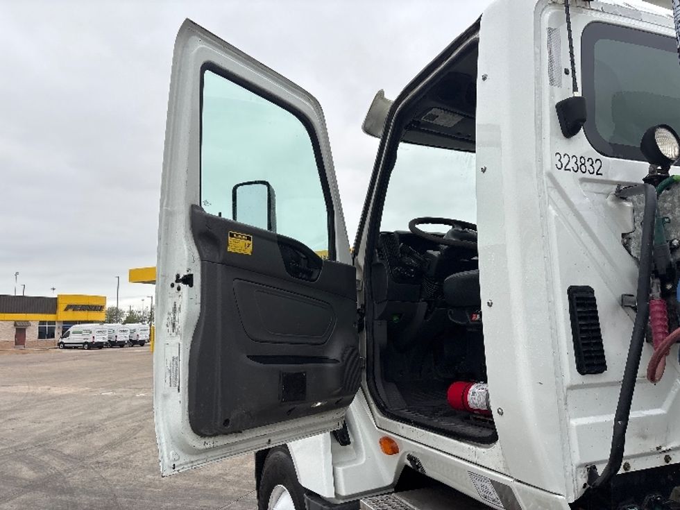 Day Cab Tractor-Heavy Duty Tractors-International-2019-LT625-Arlington-TX-460,911\n\t\tmiles-$ 22,250 - Image 9