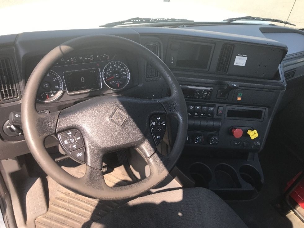 Day Cab Tractor-Heavy Duty Tractors-International-2019-LT625-Ashland-VA-260,157\n\t\tmiles-$ 31,250 - Image 10