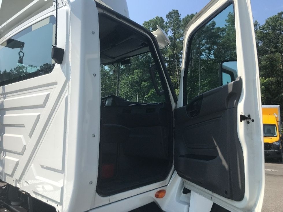 Day Cab Tractor-Heavy Duty Tractors-International-2019-LT625-Ashland-VA-260,157\n\t\tmiles-$ 31,250 - Image 12