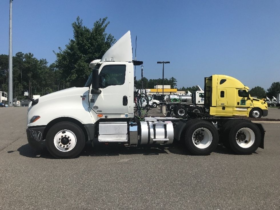 Day Cab Tractor-Heavy Duty Tractors-International-2019-LT625-Ashland-VA-260,157\n\t\tmiles-$ 31,250 - Image 4