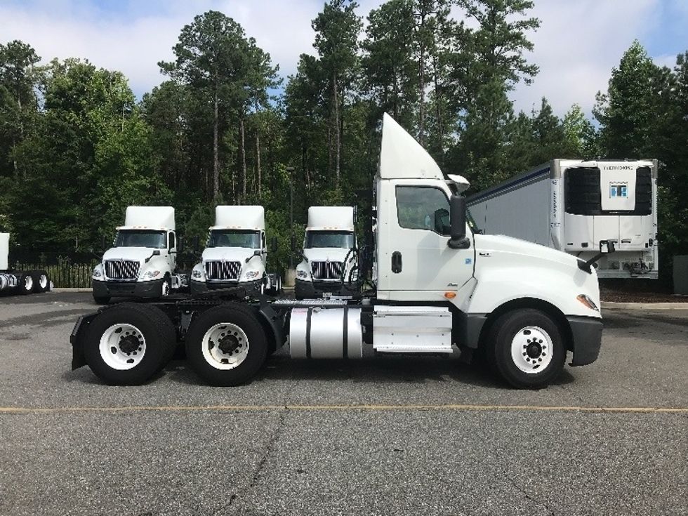 Day Cab Tractor-Heavy Duty Tractors-International-2019-LT625-Ashland-VA-310,578\n\t\tmiles-$ 31,000 - Image 7