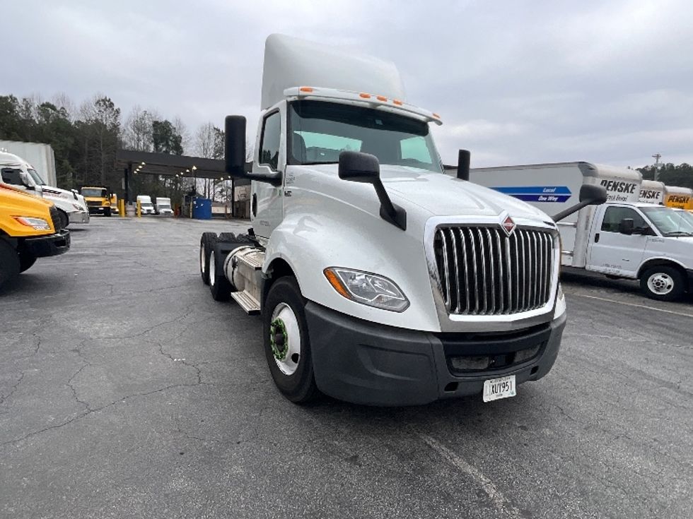 Day Cab Tractor-Heavy Duty Tractors-International-2019-LT625-Atlanta (Forest Park)-GA-309,932\n\t\tmiles-$ 25,750 - Image 1