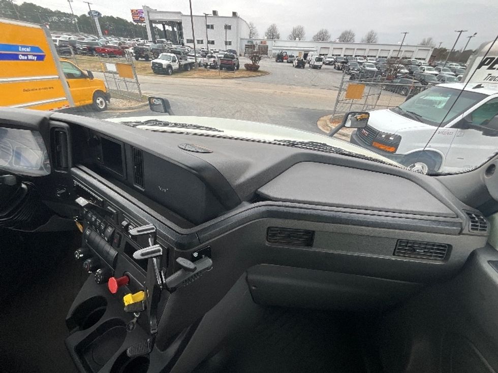 Day Cab Tractor-Heavy Duty Tractors-International-2019-LT625-Atlanta (Forest Park)-GA-309,932\n\t\tmiles-$ 25,750 - Image 12