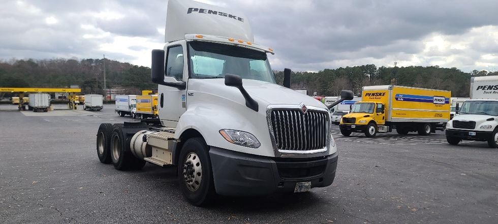 Day Cab Tractor-Heavy Duty Tractors-International-2019-LT625-Atlanta-GA-359,655\n\t\tmiles-$ 29,000 - Image 1