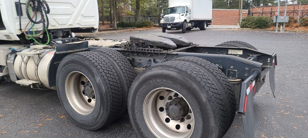 Day Cab Tractor-Heavy Duty Tractors-International-2019-LT625-Atlanta-GA-359,655\n\t\tmiles-$ 29,000 - Image 17