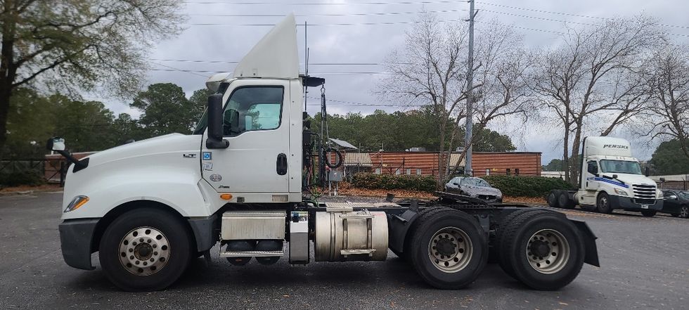 Day Cab Tractor-Heavy Duty Tractors-International-2019-LT625-Atlanta-GA-359,655\n\t\tmiles-$ 29,000 - Image 4